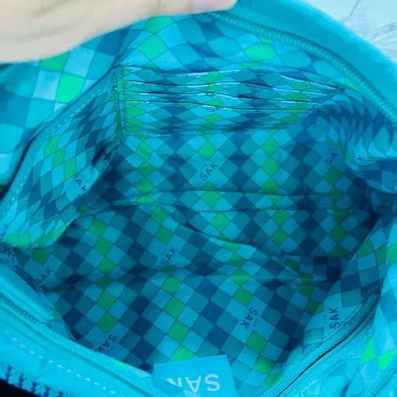 Saks Fifth Ave Teal Knit Hobo Bag Chic and Stylish - Picture 8 of 9